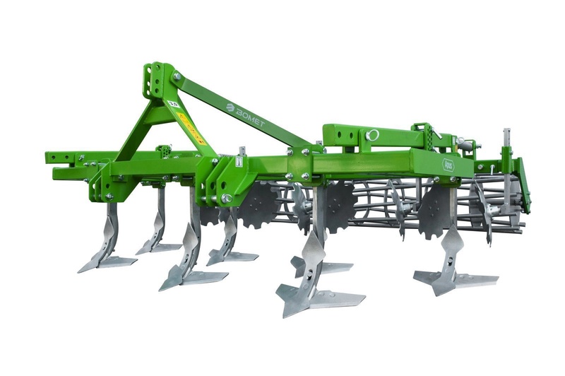 Stubble cultivators (2 rows of teeth) with roller Apus